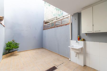 Casa à venda com 127m², 2 quartos e 2 vagas Casa à venda com 127m², 2 quartos e 2 vagasÁrea de Serviço e Quintal