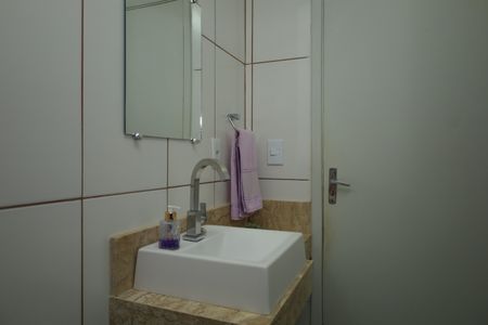 Casa para alugar com 103m², 2 quartos e 2 vagasBanheiro 1