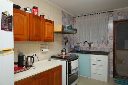 Casa para alugar com 103m², 2 quartos e 2 vagasCozinha