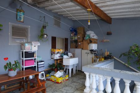 Casa para alugar com 103m², 2 quartos e 2 vagasVaranda e área da churrasqueira