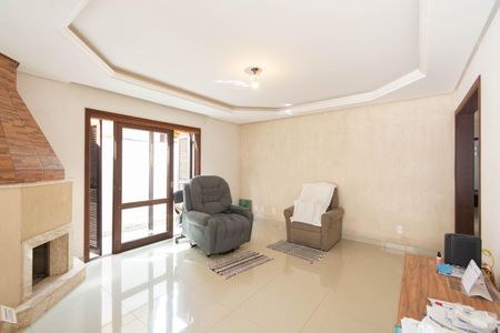 Casa à venda com 3 quartos, 242m² em São Luís, Canoas