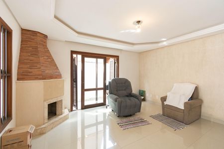 Casa à venda com 3 quartos, 242m² em São Luís, Canoas