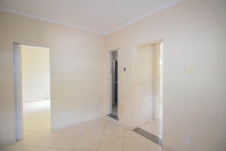 Sala de casa para alugar com 3 quartos, 100m² em Covanca, São Gonçalo