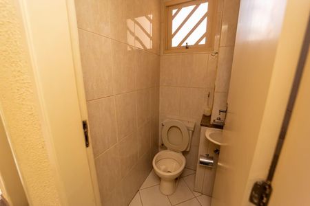 Casa para alugar com 245m², 3 quartos e 10 vagasBanheiro