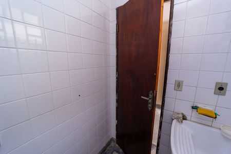 Casa para alugar com 245m², 3 quartos e 10 vagasBanheiro de serviço