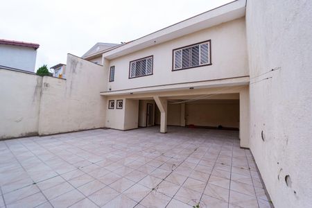 Casa para alugar com 245m², 3 quartos e 10 vagasFachada