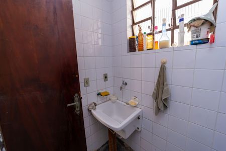 Casa para alugar com 245m², 3 quartos e 10 vagasBanheiro de serviço