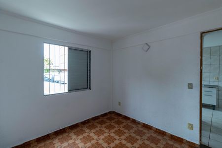 Quarto 2 de apartamento para alugar com 2 quartos, 45m² em Jardim Redil, São Paulo