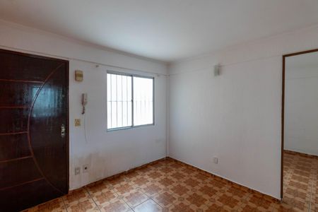Sala de apartamento para alugar com 2 quartos, 45m² em Jardim Redil, São Paulo