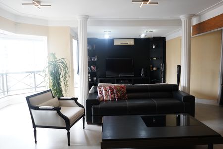 Apartamento à venda com 160m², 3 quartos e 3 vagasSala