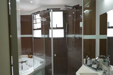 Apartamento à venda com 160m², 3 quartos e 3 vagasBanheiro da Suíte 1