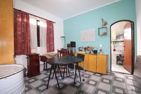 Casa à venda com 478m², 5 quartos e 5 vagasQuarto 2 suíte