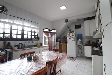 Casa à venda com 478m², 5 quartos e 5 vagasCozinha