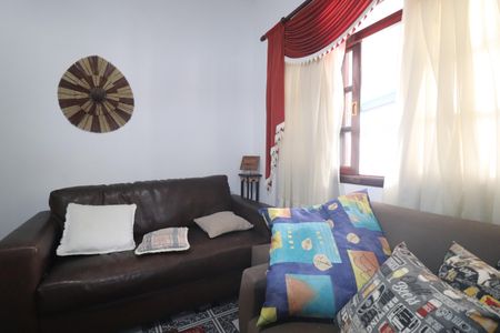 Casa à venda com 478m², 5 quartos e 5 vagasSala de televisão