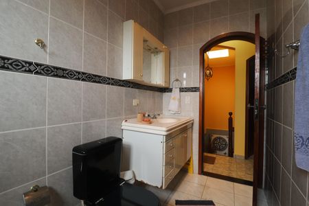 Casa à venda com 478m², 5 quartos e 5 vagasBanheiro 3