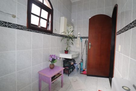 Casa à venda com 478m², 5 quartos e 5 vagasBanheiro Quarto 2 suíte