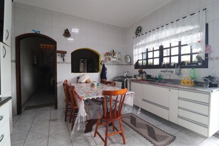 Casa à venda com 478m², 5 quartos e 5 vagasCozinha