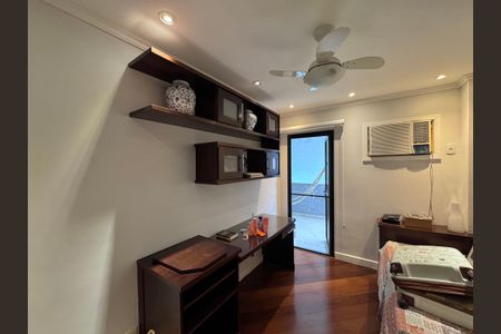 Apartamento à venda com 199m², 4 quartos e 3 vagas Apartamento à venda com 199m², 4 quartos e 3 vagasQuarto 2