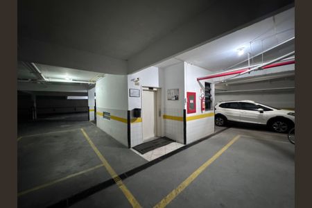 Apartamento à venda com 199m², 4 quartos e 3 vagas Apartamento à venda com 199m², 4 quartos e 3 vagasÁrea comum