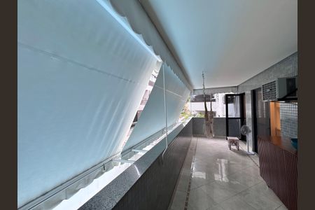 Apartamento à venda com 199m², 4 quartos e 3 vagas Apartamento à venda com 199m², 4 quartos e 3 vagasVaranda