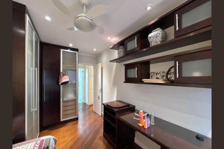 Apartamento à venda com 199m², 4 quartos e 3 vagas Apartamento à venda com 199m², 4 quartos e 3 vagasQuarto 2