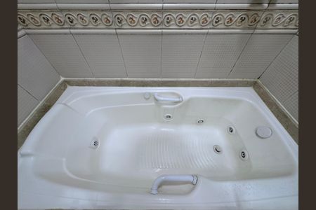 Apartamento à venda com 199m², 4 quartos e 3 vagas Apartamento à venda com 199m², 4 quartos e 3 vagasSuíte - Banheiro