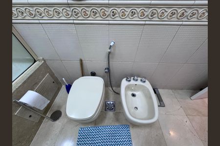 Apartamento à venda com 199m², 4 quartos e 3 vagas Apartamento à venda com 199m², 4 quartos e 3 vagasSuíte - Banheiro