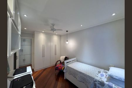 Apartamento à venda com 199m², 4 quartos e 3 vagas Apartamento à venda com 199m², 4 quartos e 3 vagasQuarto 1