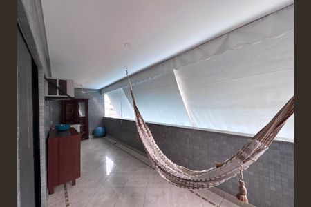 Apartamento à venda com 199m², 4 quartos e 3 vagas Apartamento à venda com 199m², 4 quartos e 3 vagasVaranda