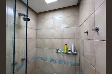 Apartamento à venda com 199m², 4 quartos e 3 vagas Apartamento à venda com 199m², 4 quartos e 3 vagasBanheiro Social