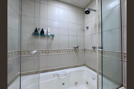 Apartamento à venda com 199m², 4 quartos e 3 vagas Apartamento à venda com 199m², 4 quartos e 3 vagasSuíte - Banheiro