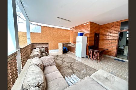 Casa à venda com 222m², 3 quartos e 4 vagasQuintal