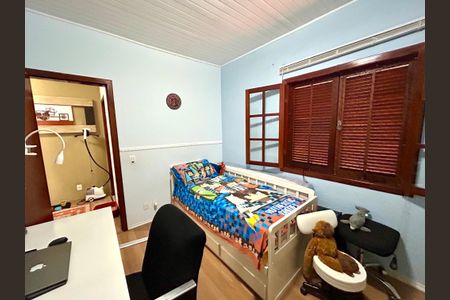 Casa à venda com 222m², 3 quartos e 4 vagasQuarto 2