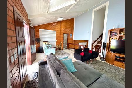 Casa à venda com 222m², 3 quartos e 4 vagasSala