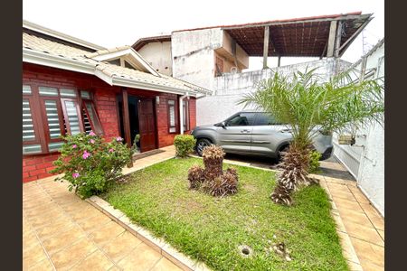Casa à venda com 222m², 3 quartos e 4 vagasGaragem