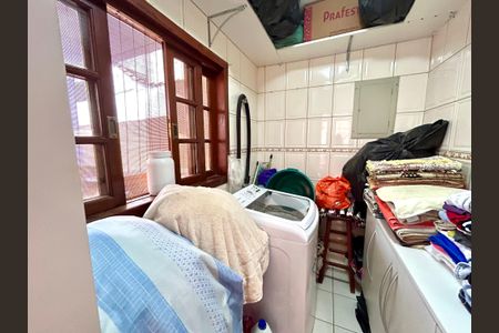 Casa à venda com 222m², 3 quartos e 4 vagasÁrea de Serviço