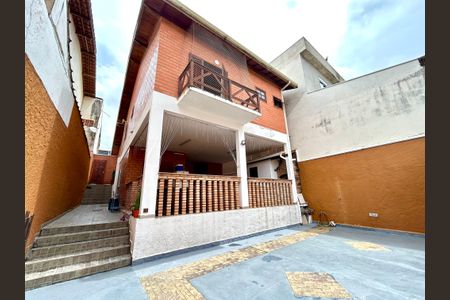 Casa à venda com 222m², 3 quartos e 4 vagasQuintal 