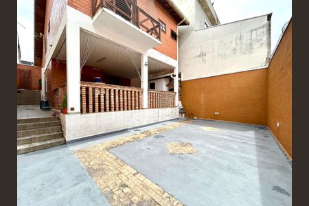 Casa à venda com 222m², 3 quartos e 4 vagasQuintal 
