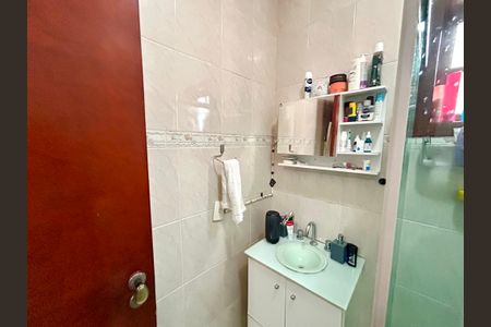 Casa à venda com 222m², 3 quartos e 4 vagasBanheiro 1