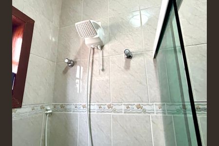 Casa à venda com 222m², 3 quartos e 4 vagasBanheiro 1