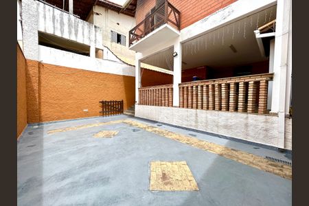 Casa à venda com 222m², 3 quartos e 4 vagasQuintal 