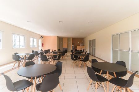 Apartamento para alugar com 65m², 2 quartos e 1 vagaÁrea comum - Salão de festas