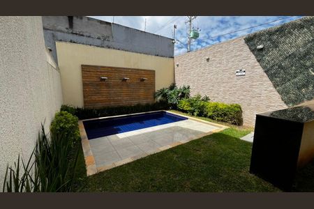Casa de condomínio para alugar com 56m², 2 quartos e 2 vagas Casa de condomínio para alugar com 56m², 2 quartos e 2 vagasÁrea externa