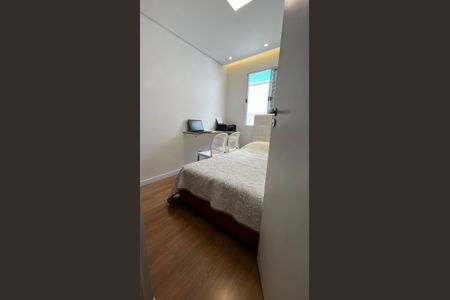 Quarto de casa de condomínio para alugar com 2 quartos, 56m² em Chácara Ondas Verdes, Cotia