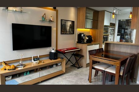 Casa de condomínio para alugar com 56m², 2 quartos e 2 vagas Casa de condomínio para alugar com 56m², 2 quartos e 2 vagasSala