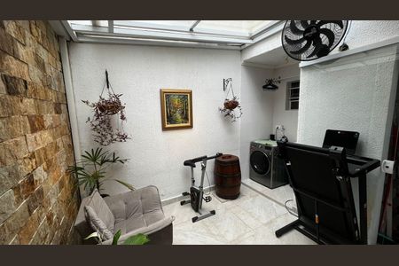 Casa de condomínio para alugar com 56m², 2 quartos e 2 vagas Casa de condomínio para alugar com 56m², 2 quartos e 2 vagasÁrea de serviço