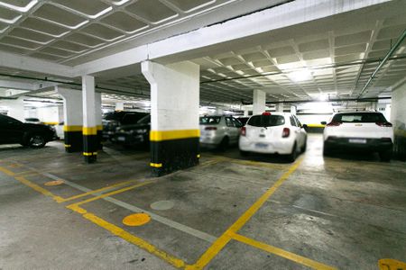 Apartamento à venda com 76m², 3 quartos e 2 vagas Apartamento à venda com 76m², 3 quartos e 2 vagasGaragem