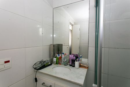 Apartamento à venda com 76m², 3 quartos e 2 vagas Apartamento à venda com 76m², 3 quartos e 2 vagasBanheiro da Suíte