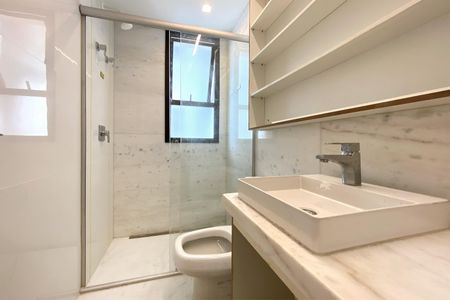 Apartamento para alugar com 95m², 3 quartos e 2 vagas Apartamento para alugar com 95m², 3 quartos e 2 vagasBanheiro