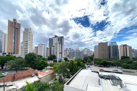 Apartamento para alugar com 95m², 3 quartos e 2 vagas Apartamento para alugar com 95m², 3 quartos e 2 vagasVista do Quarto 2